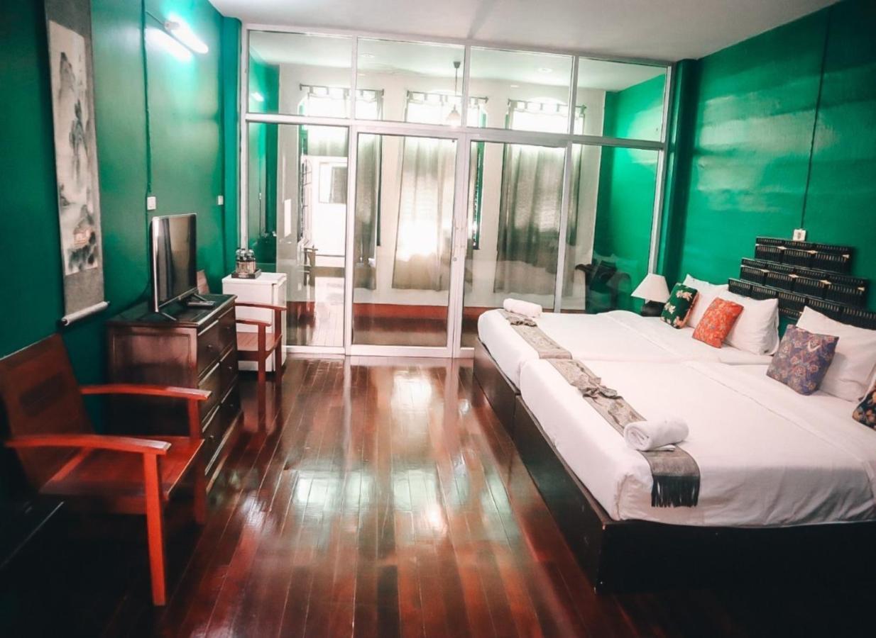 Thaweesuk Heritage Homestay Пхангнга Экстерьер фото