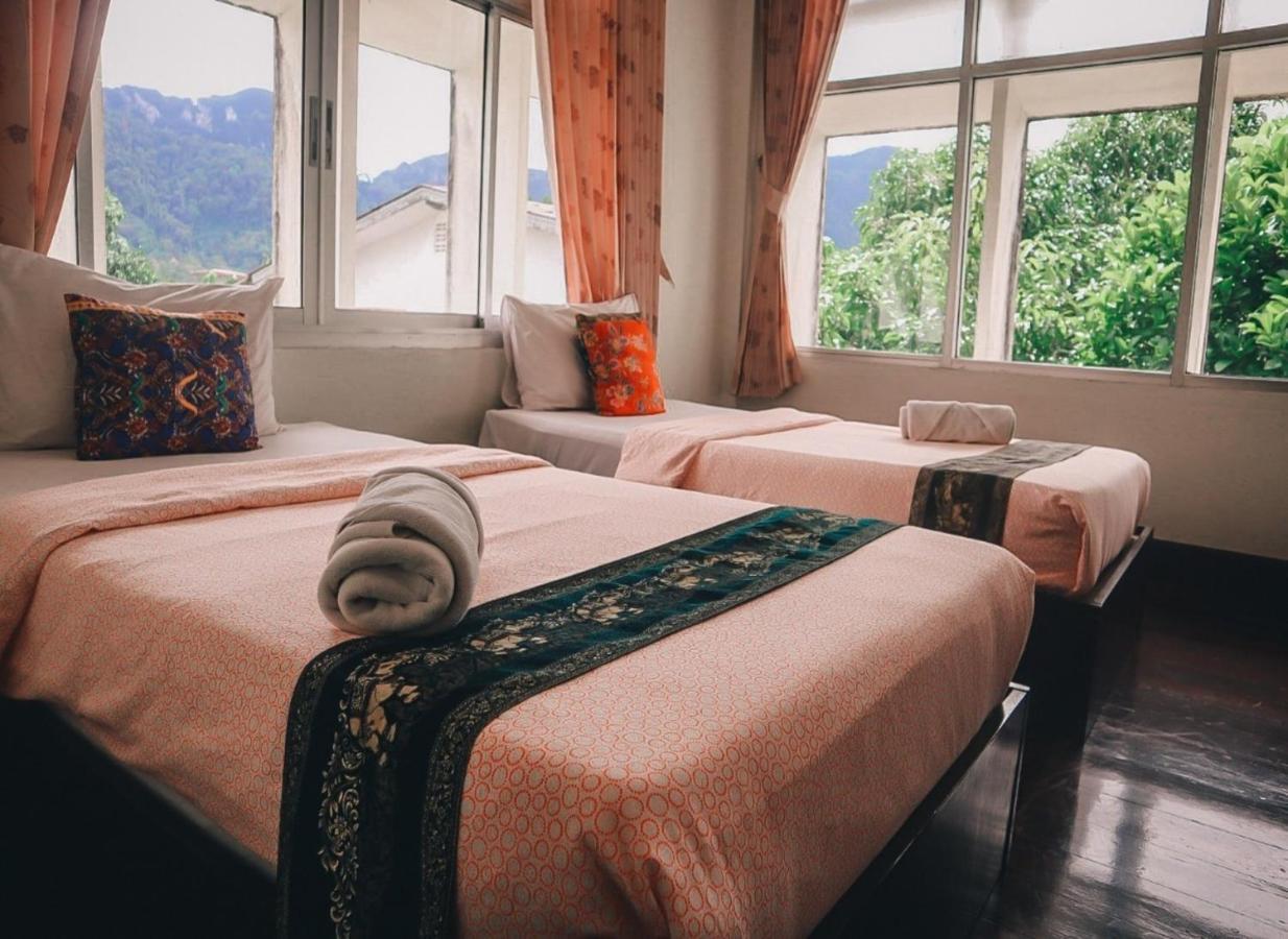 Thaweesuk Heritage Homestay Пхангнга Экстерьер фото
